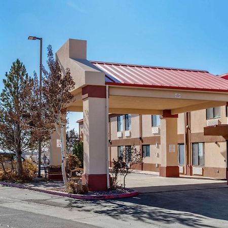 Econo Lodge Pueblo Extérieur photo