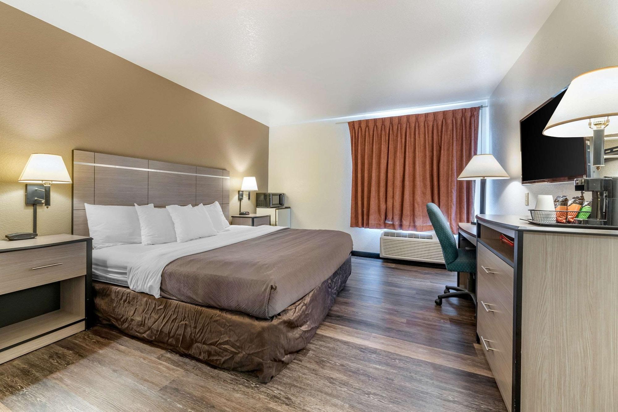 Econo Lodge Pueblo Extérieur photo