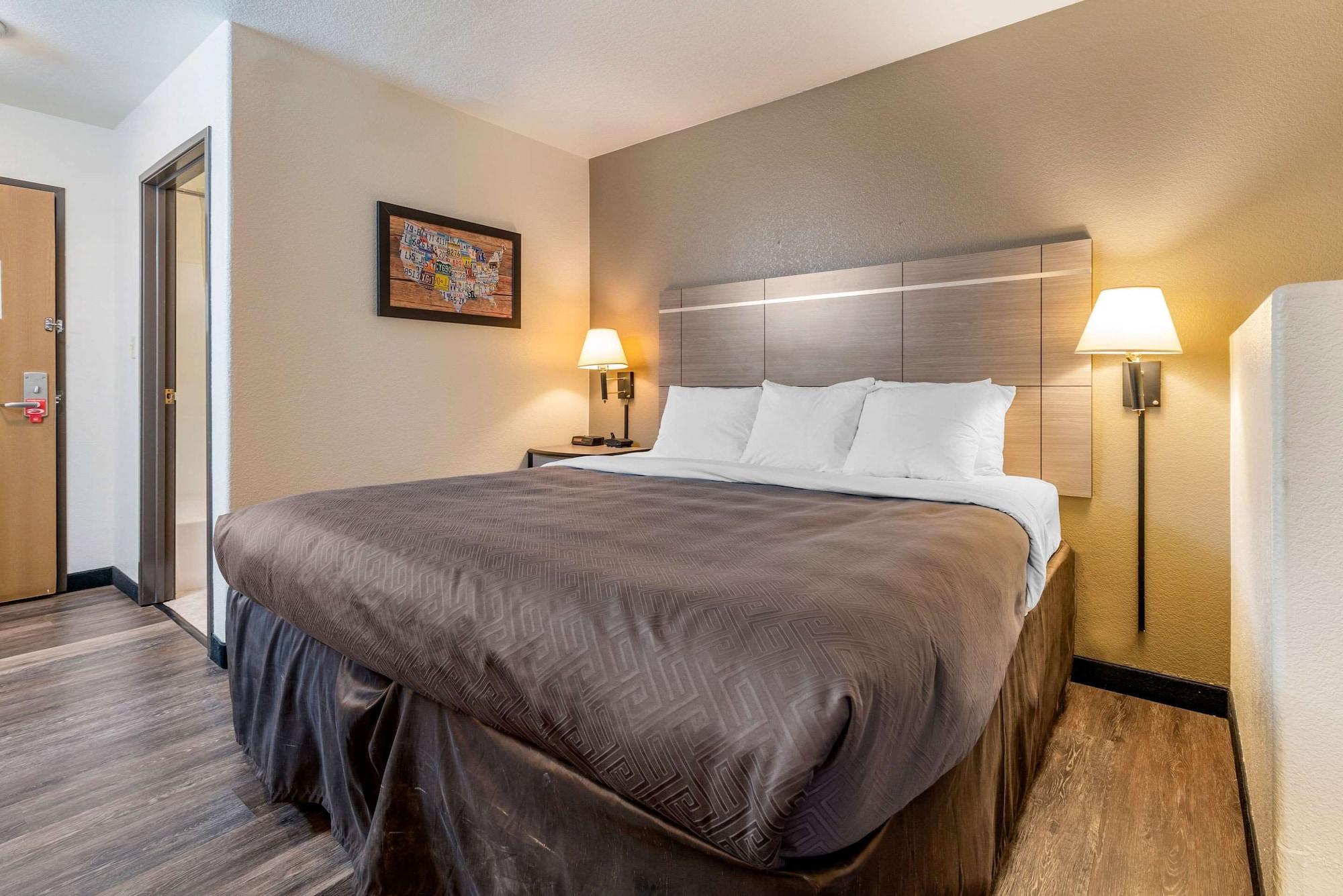 Econo Lodge Pueblo Extérieur photo