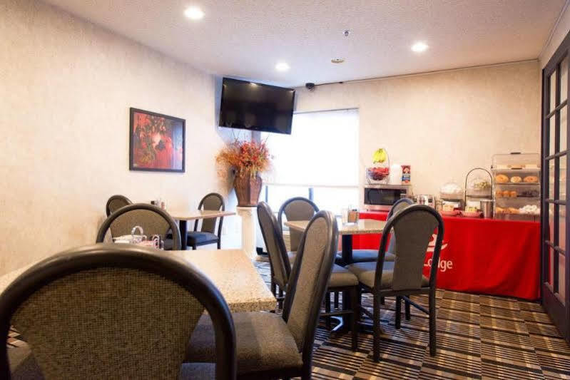 Econo Lodge Pueblo Extérieur photo